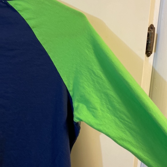 Seahawks shirt by Majestic s/p women’s - Picture 7 of 7